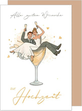 Laden Sie das Bild in den Galerie-Viewer, Premium Glückwunschkarte zur Hochzeit mit Umschlag aus Kraftpapier. Hochzeitskarte Just Married Brautpaar Sekt anstoßen (H483 SW024)