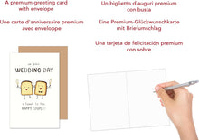 Laden Sie das Bild in den Galerie-Viewer, Glückwunschkarte zur Hochzeit mit Umschlag aus Kraftpapier. Hochzeitskarte Just Married Wedding Brautpaar Toast anstoßen (H487 SW024)