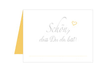 Laden Sie das Bild in den Galerie-Viewer, Edition Seidel Set 50 Premium Tischkarten Platzkarten Namenskarten Kommunion Konfirmation Firmung Hochzeit Geburtstag Taufe Feier Familienfeier Goldhochzeit Diamanthochzeit Herz - Schön, dass du da bist (20260)