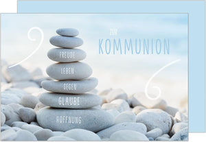 Edition Seidel Premium Glückwunschkarte zur Kommunion mit Umschlag. Kommunionskarte Karte Grusskarte Steine Strand Junge Mädchen (KO287 SW023)