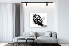 Laden Sie das Bild in den Galerie-Viewer, Edition Seidel Premium Wandbild Motorrad schwarz weiß auf hochwertiger Leinwand (80x80 cm) gerahmt. Leinwandbild Kunstdruck Pop Art Bild stylish Wohnung Büro Loft Lounge Bar Galerie Lobby
