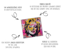 Laden Sie das Bild in den Galerie-Viewer, Edition Seidel Premium Wandbild Marilyn Monroe paint Style auf hochwertiger Leinwand (60x60 cm) gerahmt. Leinwandbild Kunstdruck Pop Art Bild stylish Wohnung Büro Loft Lounge Bar Galerie Lobby
