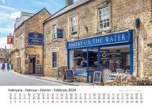 Laden Sie das Bild in den Galerie-Viewer, Edition Seidel Premium Kalender Cotswolds International 2024 Format DIN A3 Wandkalender Großbritannien Südengland Castle Cottages Kirchplatz Altstadt Landschaft Christian Müringer
